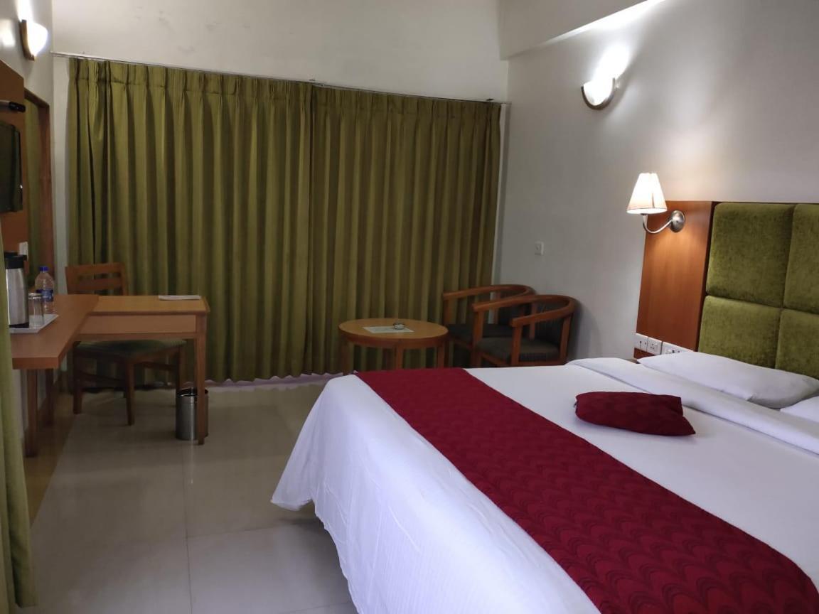Hotel Western Gatz Theni Kültér fotó